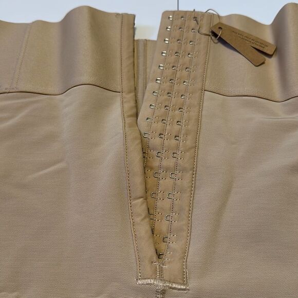 NEW SHARELLX air slim mid waist body sculpting shorts size 5XL - Picture 2 of 11